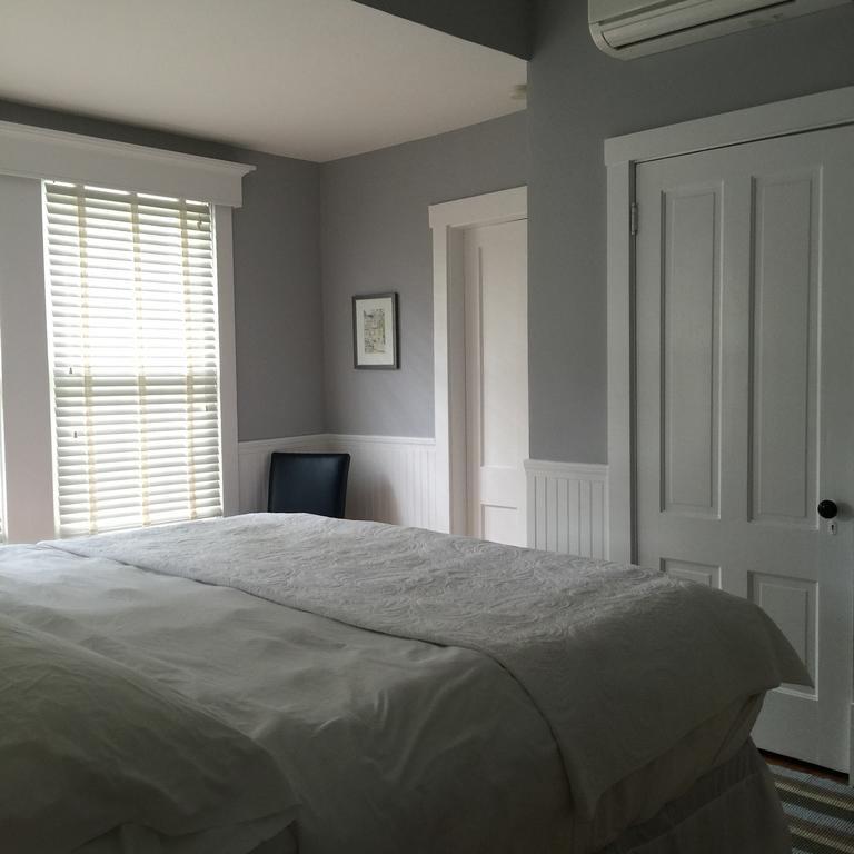 Crocker House Inn Vineyard Haven Oda fotoğraf